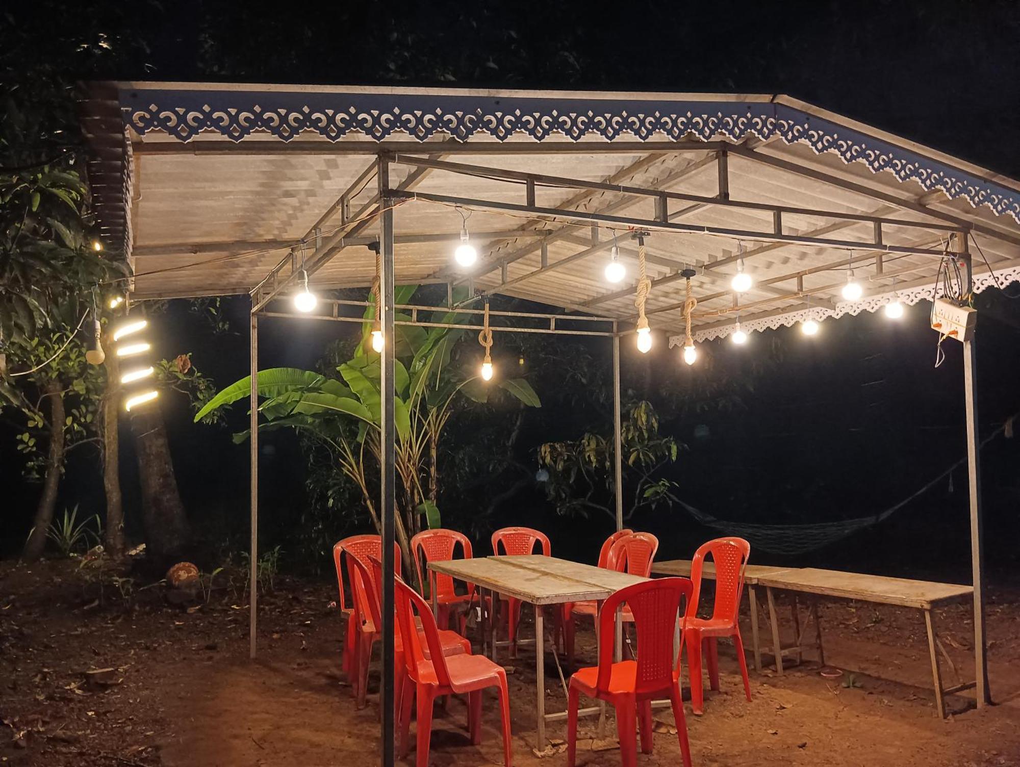 Homestay Mhatre Mani